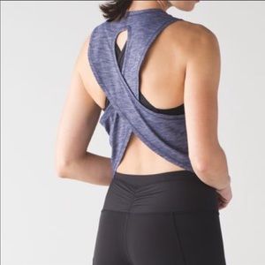 Lululemon fast as lightning top